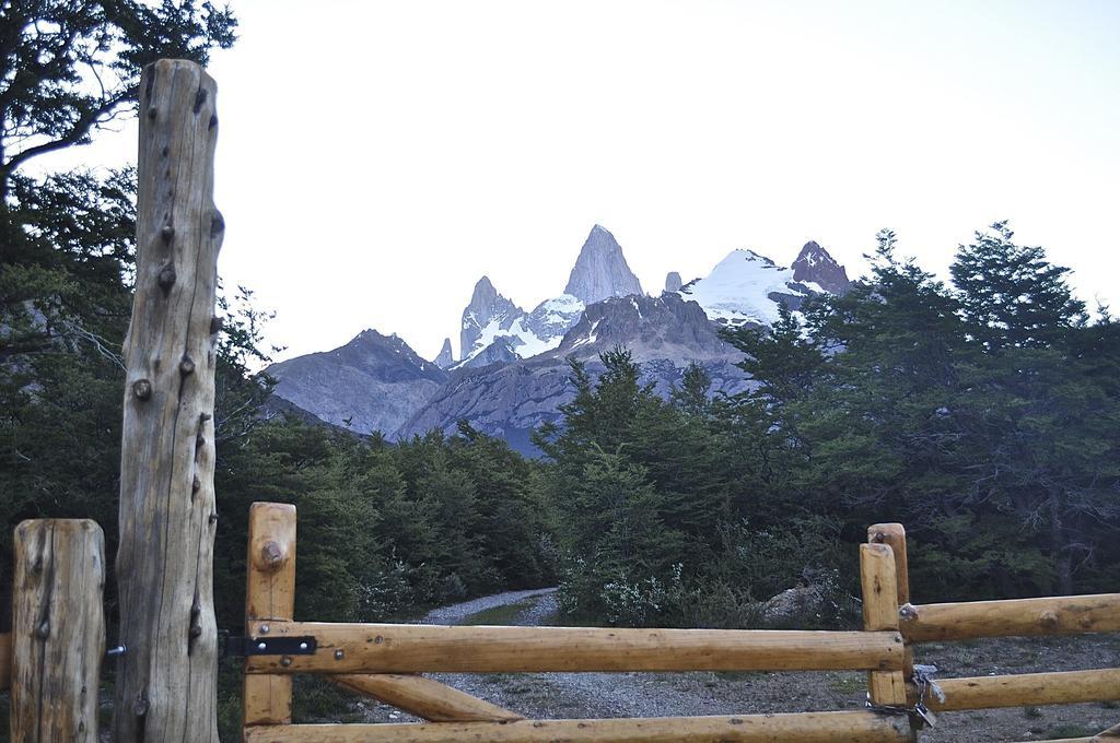 ホテル Patagonia Eco Domes エル・チャルテン エクステリア 写真